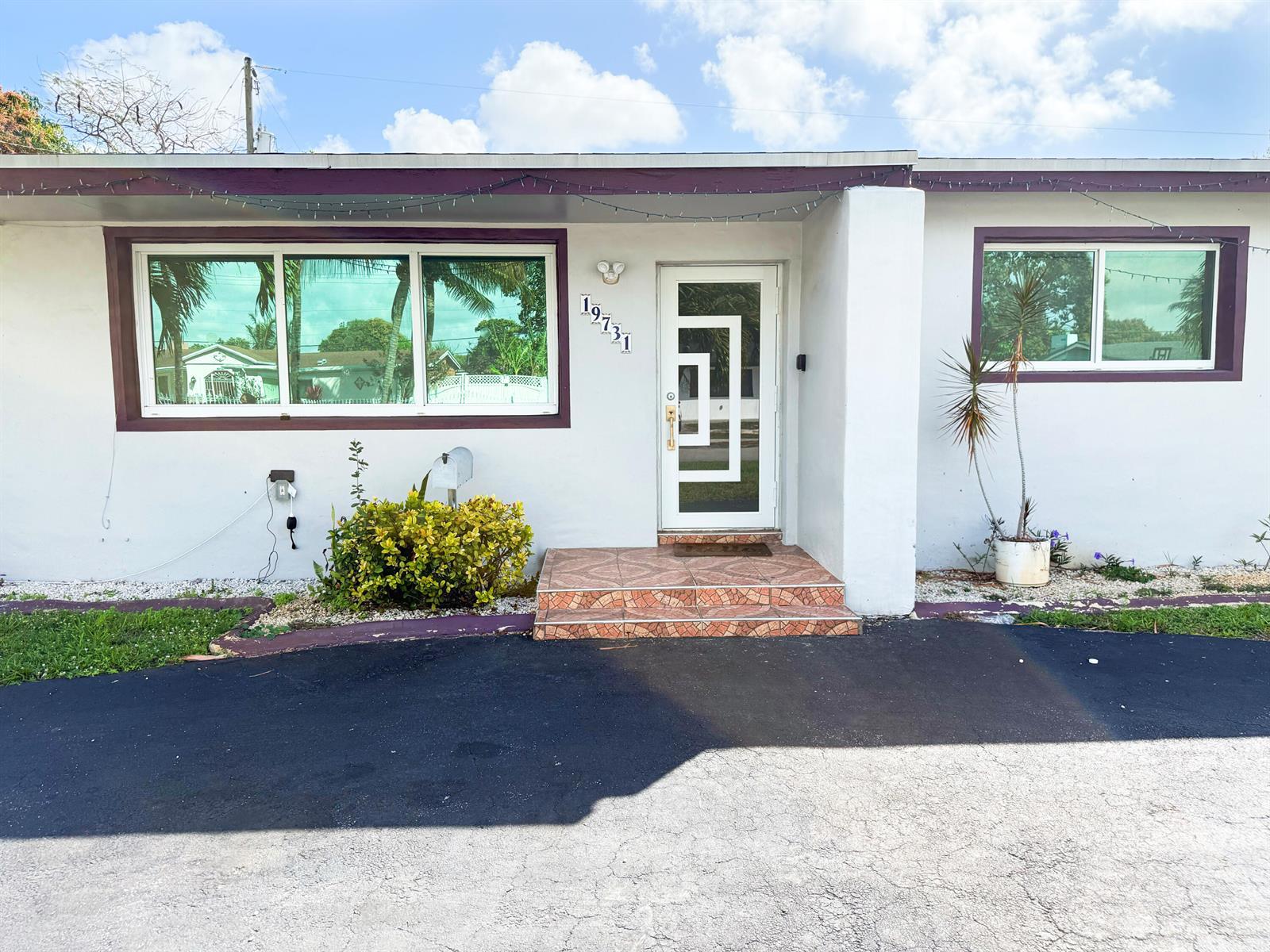 19731 NW 4TH Avenue, Miami Gardens FL 33169 photo 4