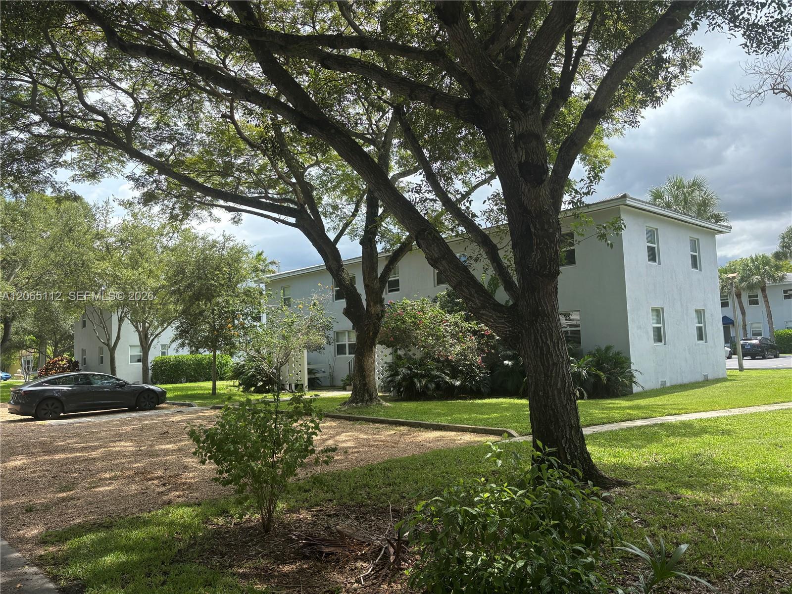 7740 SW 54th Ct # 49A, Miami FL 33143