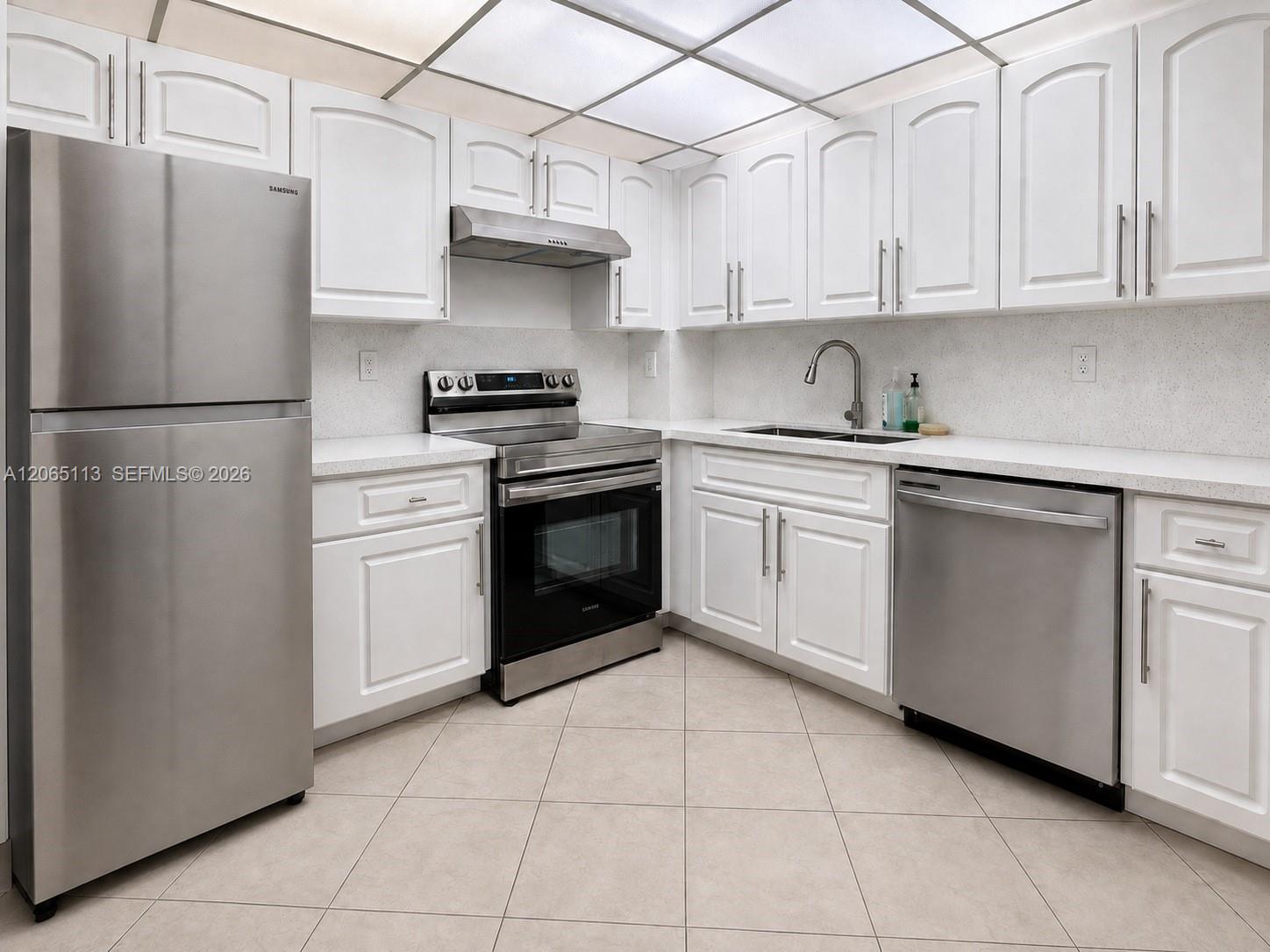 1621 Collins Ave # 402, Miami Beach FL 33139