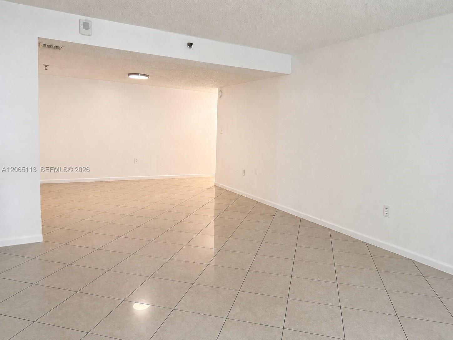 1621 Collins Ave # 402, Miami Beach FL 33139 photo 4