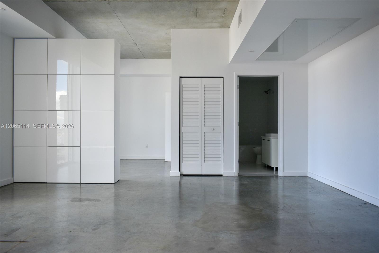 151 SE 1st St # 2808, Miami FL 33131 photo 3