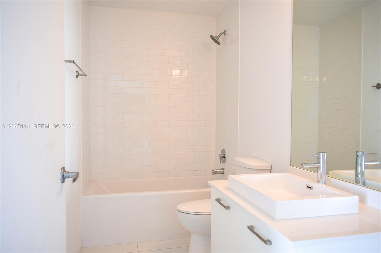 151 SE 1st St # 2808, Miami FL 33131 photo 5