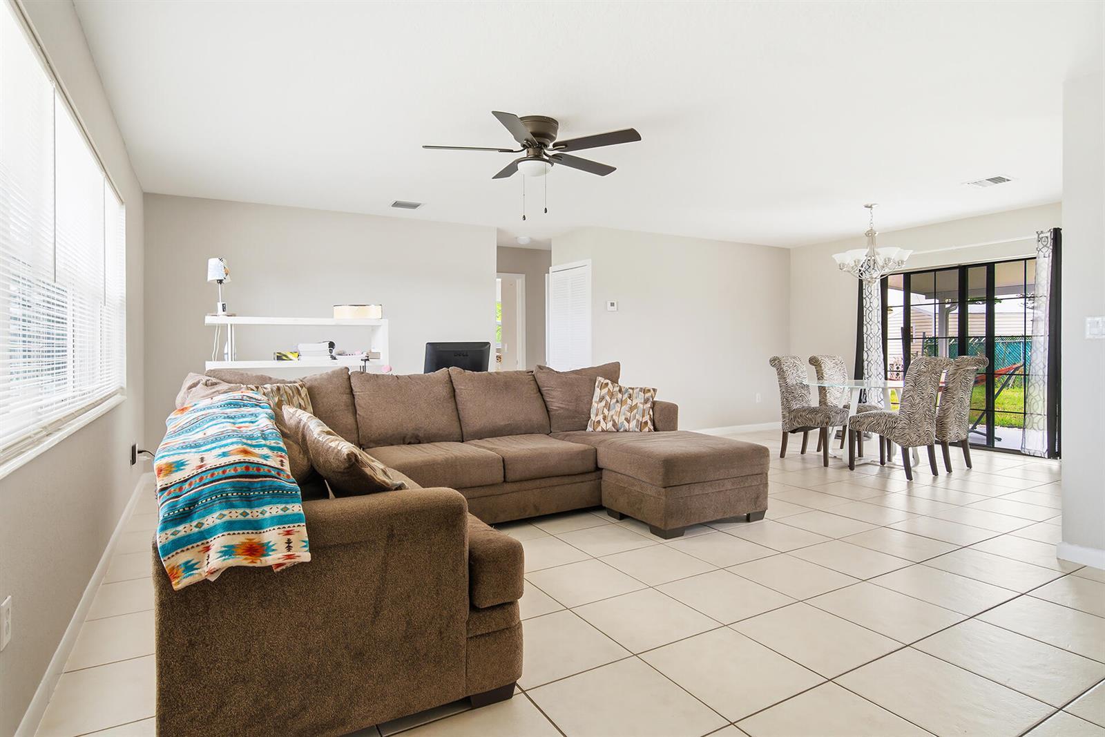 333 Elizabeth Road, Lake Worth FL 33461 photo 2