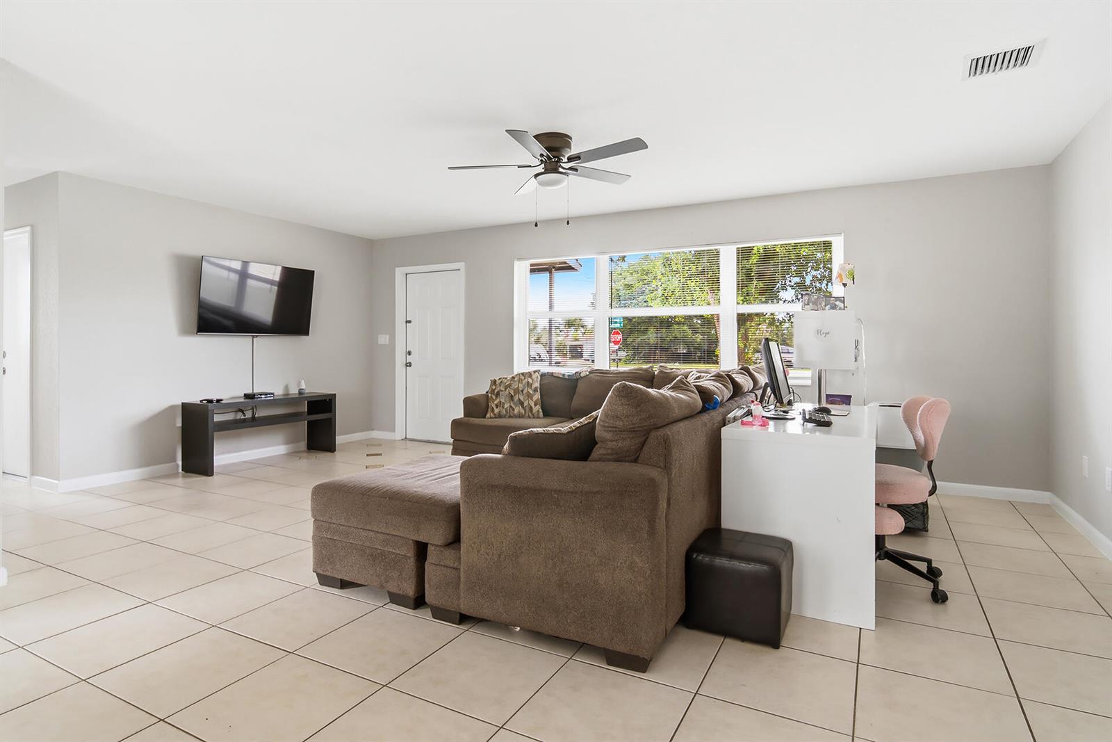 333 Elizabeth Road, Lake Worth FL 33461 photo 3