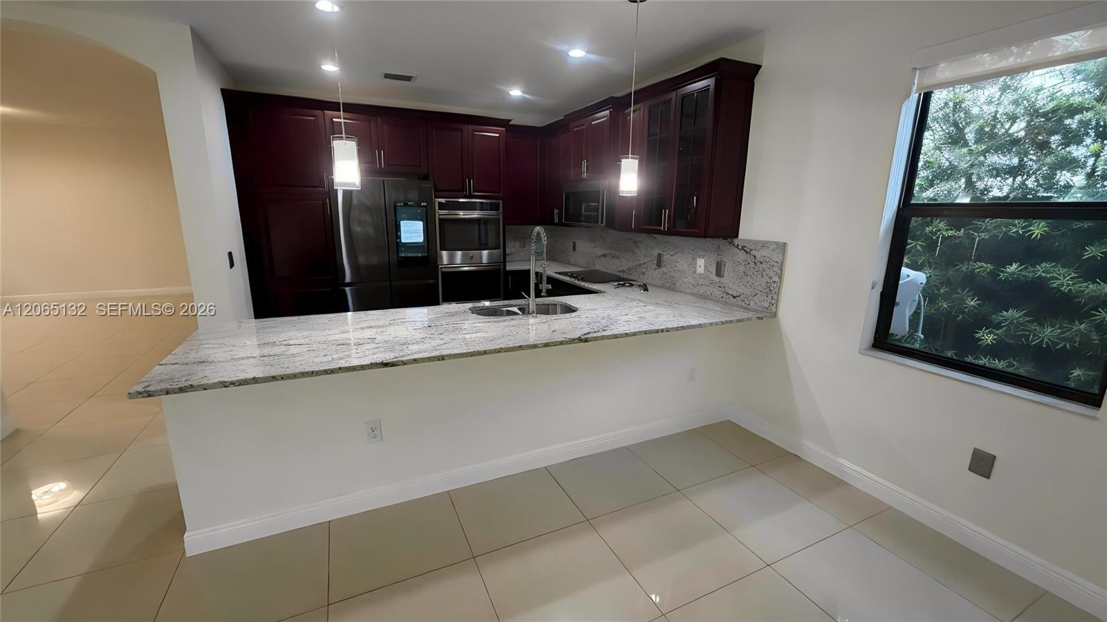 10229 NW 87th Ter, Doral FL 33178 photo 5