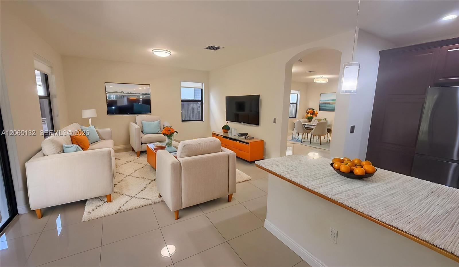 10229 NW 87th Ter, Doral FL 33178 photo 4