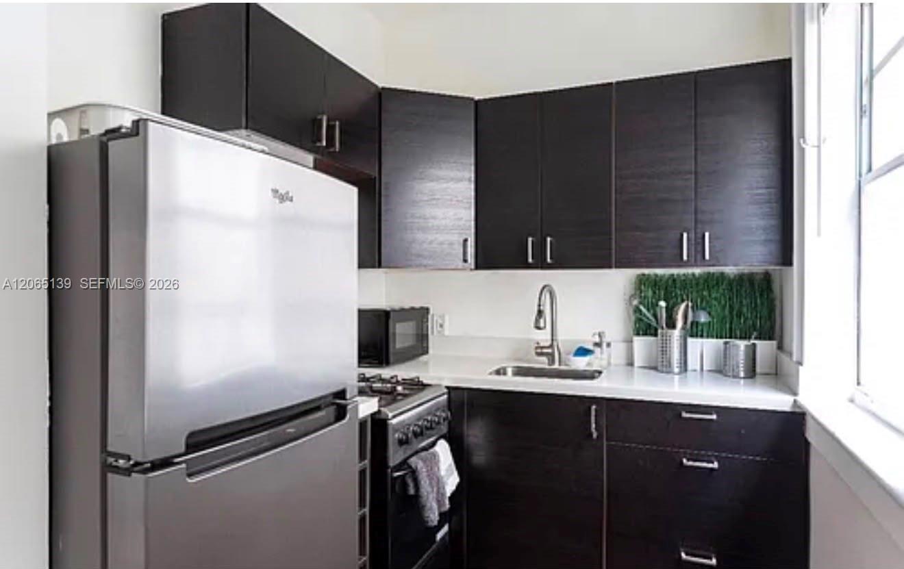 1611 Michigan Ave # 5, Miami Beach FL 33139 photo 4