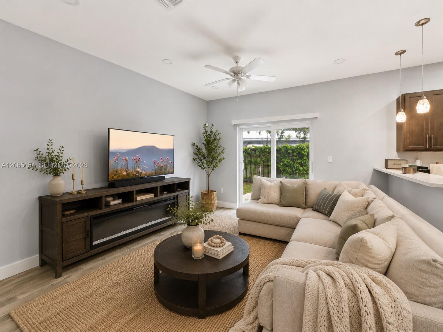 1686 NE 30th St, Pompano Beach FL 33064 photo 4