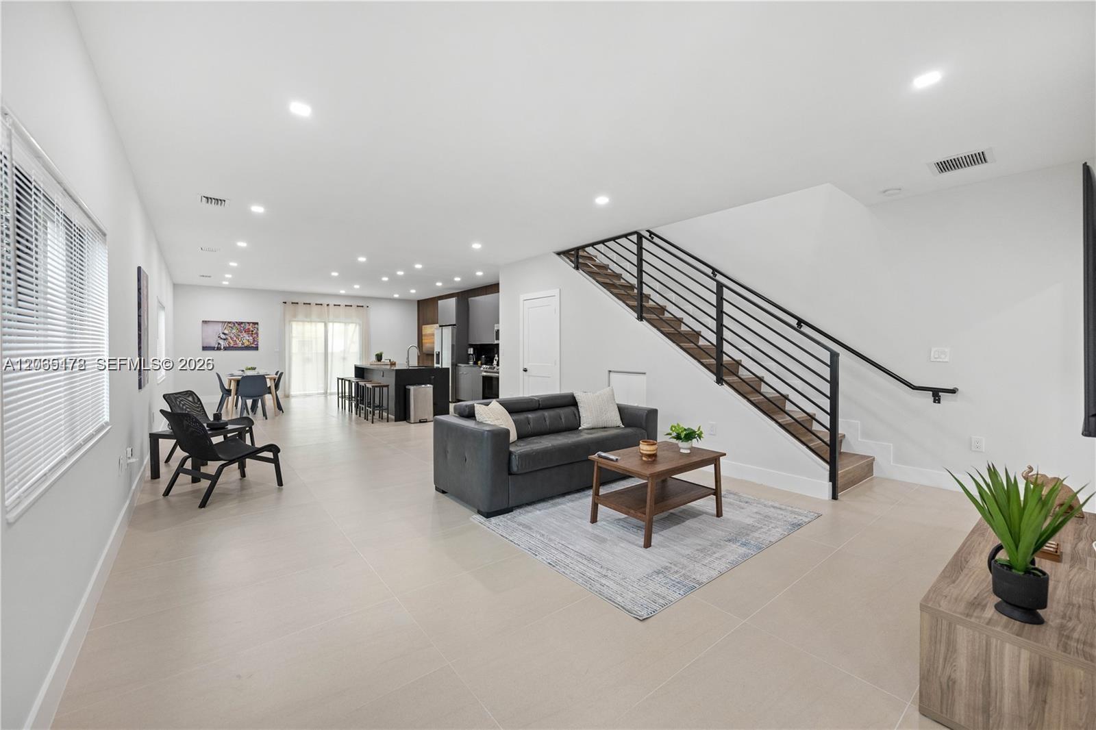 1121 NW 25th St, Miami FL 33127 photo 2