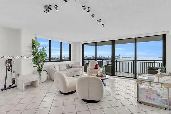 540 Brickell Key Dr # 832, Miami FL 33131 photo 2