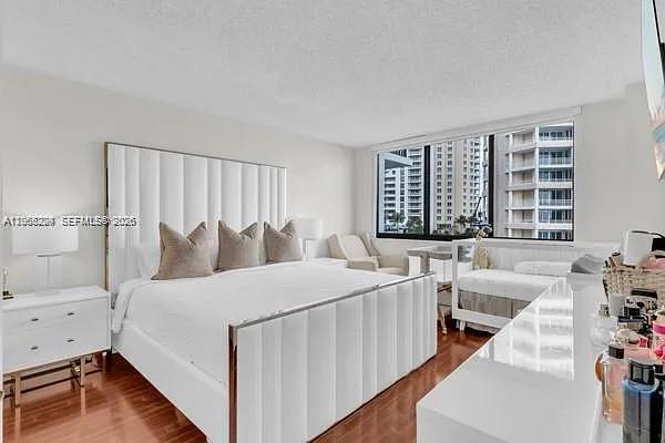 540 Brickell Key Dr # 832, Miami FL 33131 photo 4