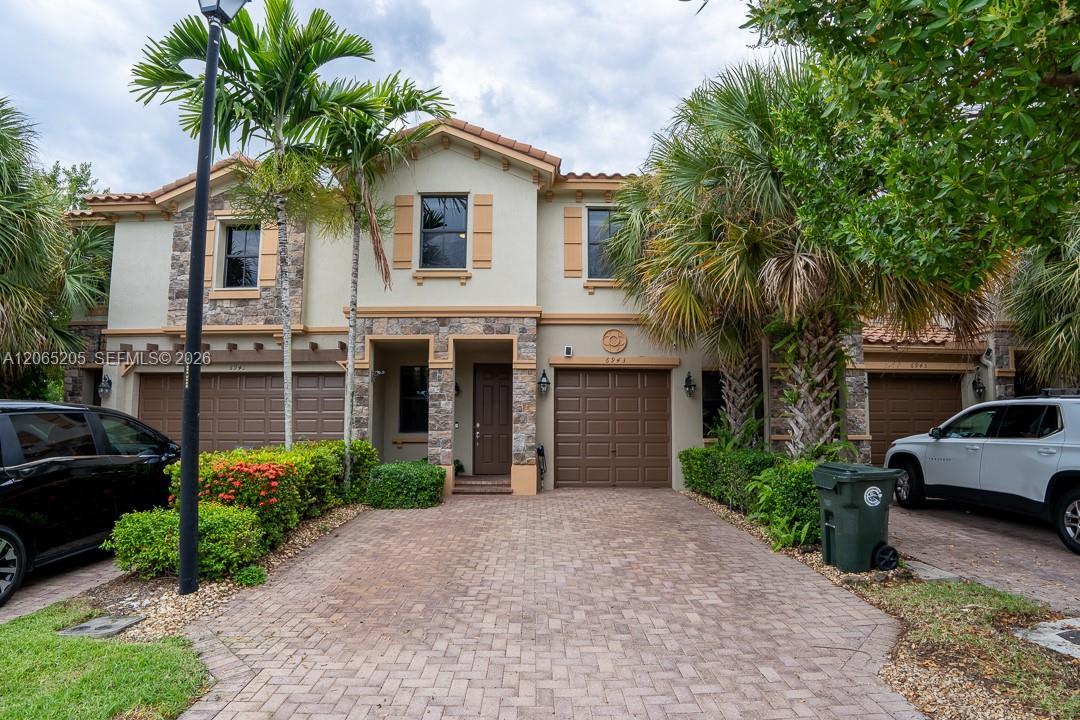 6943 Halton Park Ln, Coconut Creek FL 33073