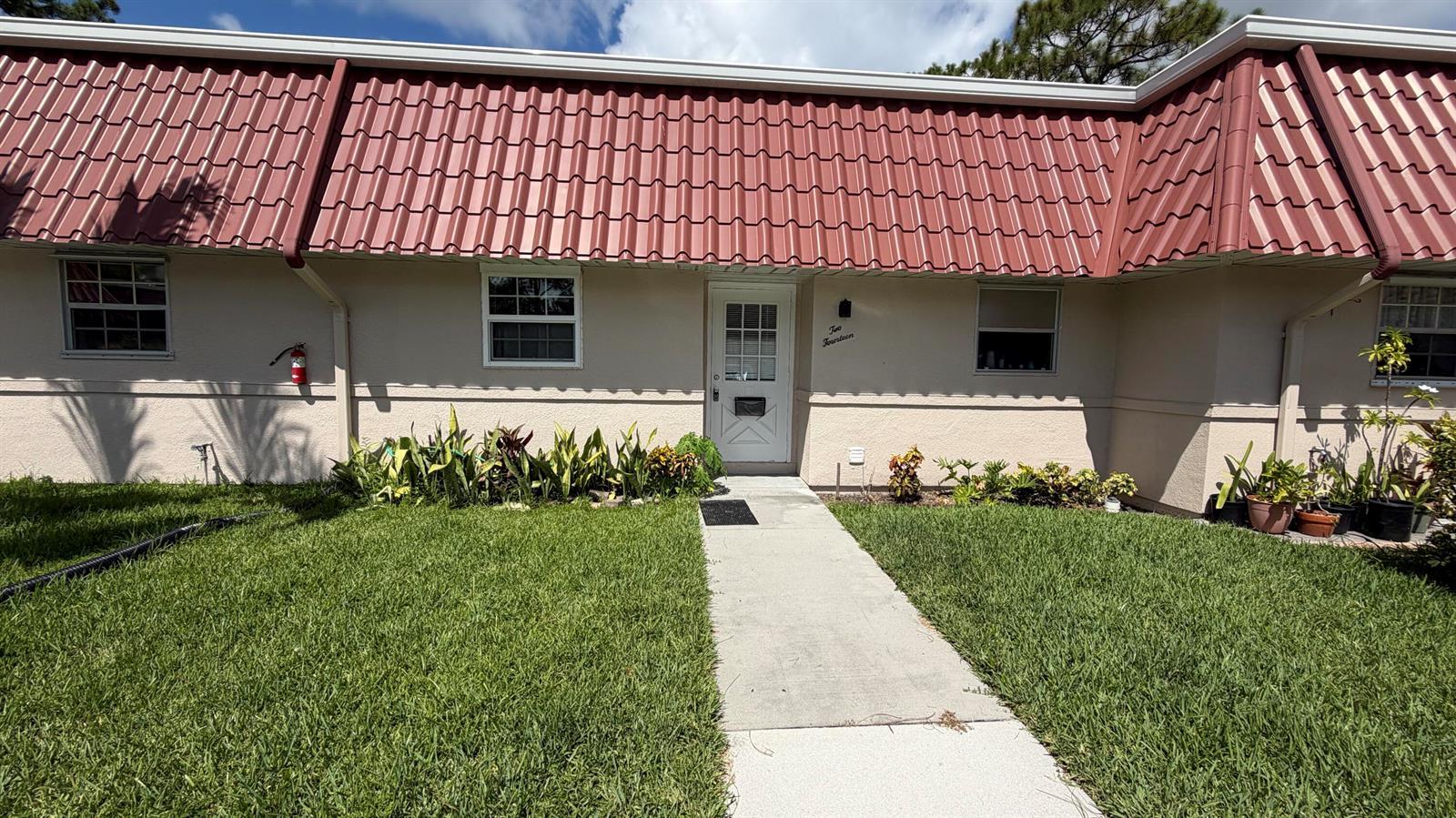 214 DOWN EAST Lane, Lake Worth FL 33467