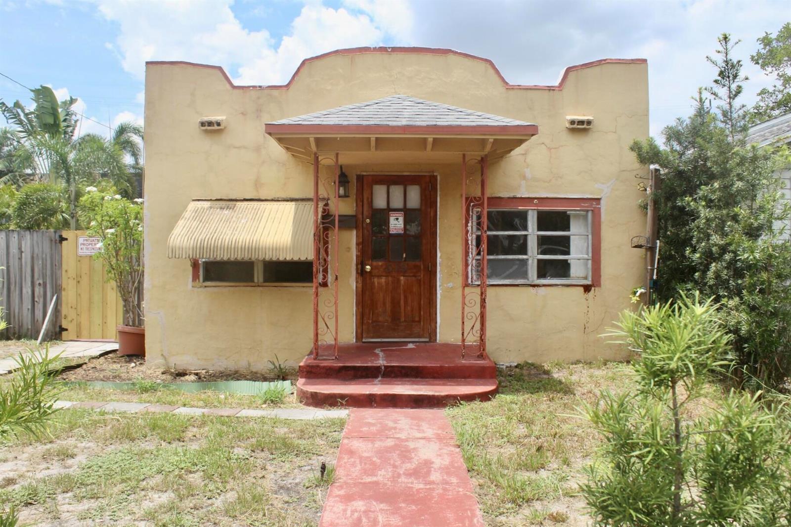 519 N J Street, FL 33460 photo 2
