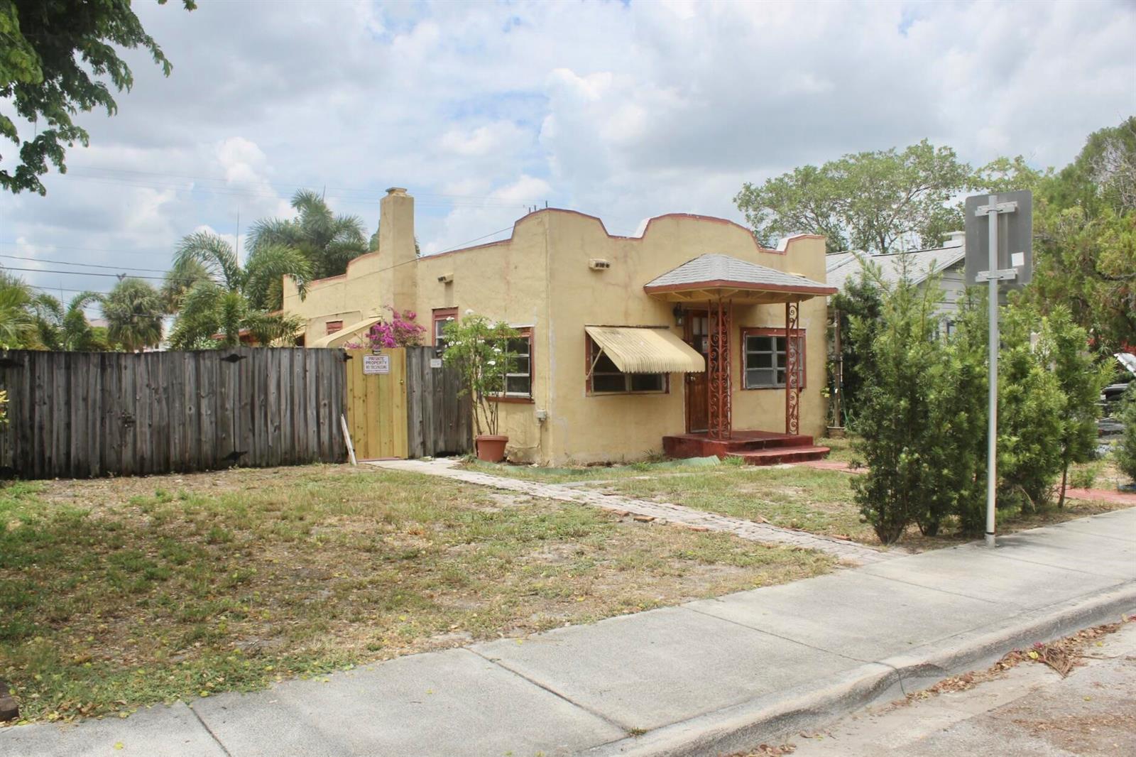 519 N J Street, FL 33460 photo 3