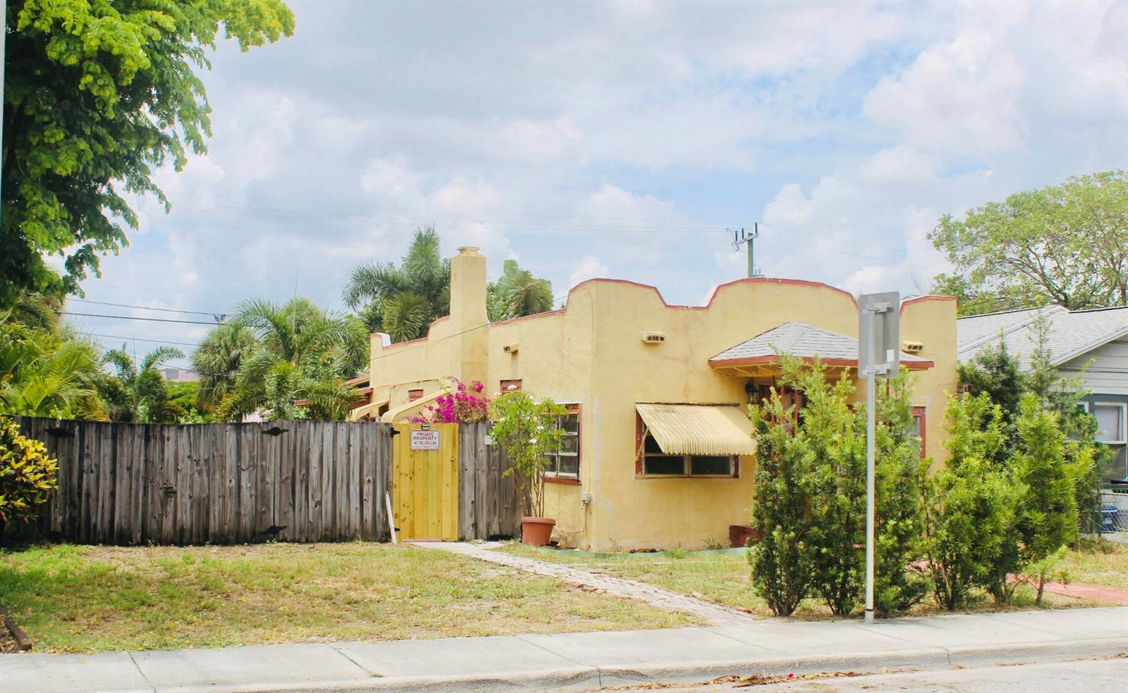 519 N J Street, FL 33460