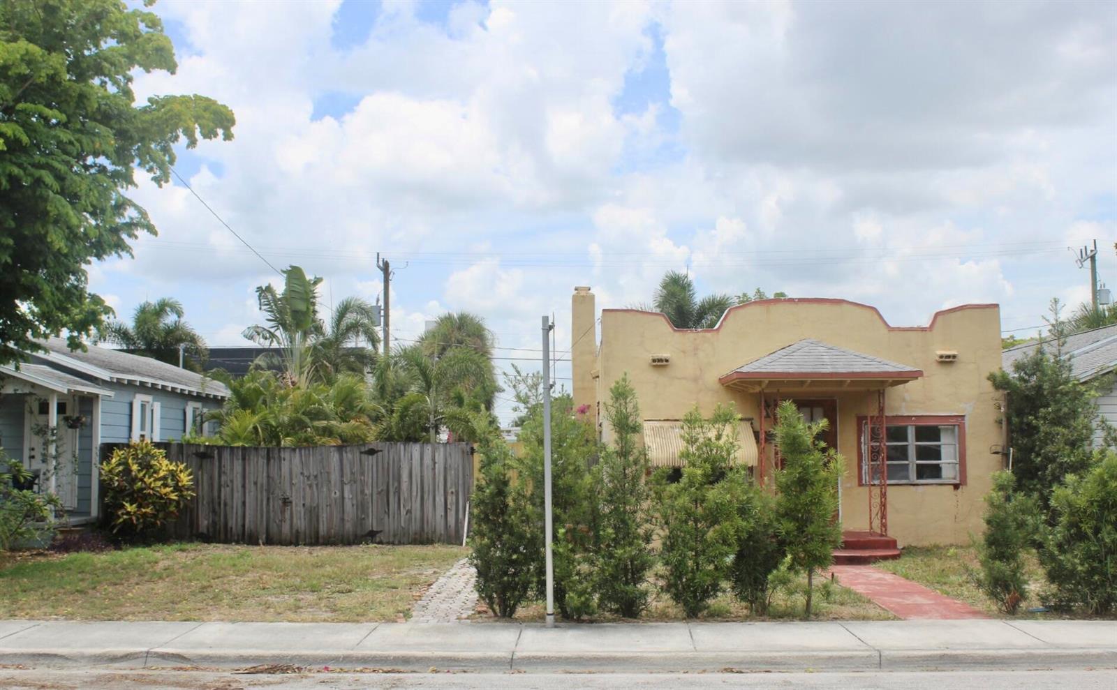 519 N J Street, FL 33460 photo 4