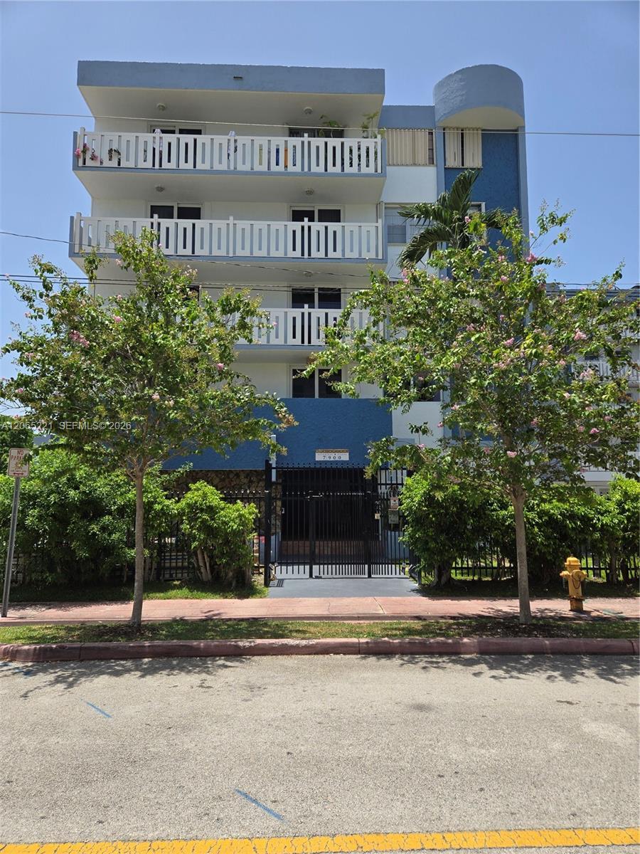 7900 Tatum Waterway Dr # 201, Miami Beach FL 33141 photo 2