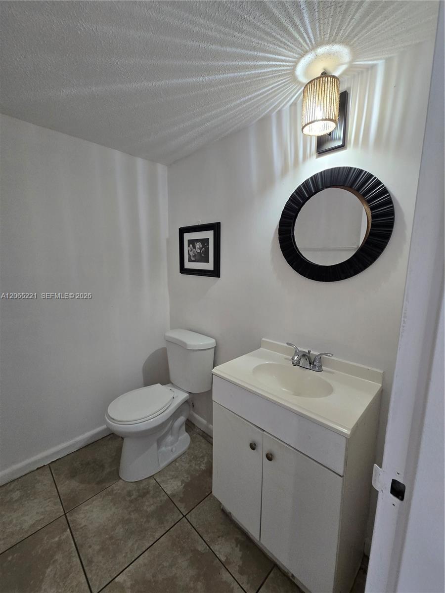 7900 Tatum Waterway Dr # 201, Miami Beach FL 33141 photo 5
