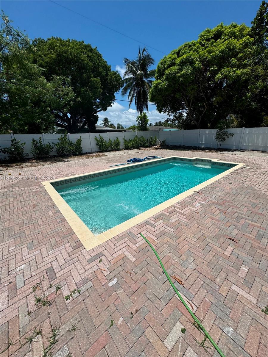 Lake Park, FL 33403 photo 2