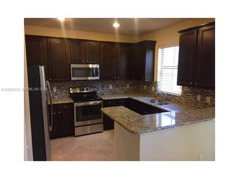 8444 Lakeview Trl, Parkland FL 33076 photo 3