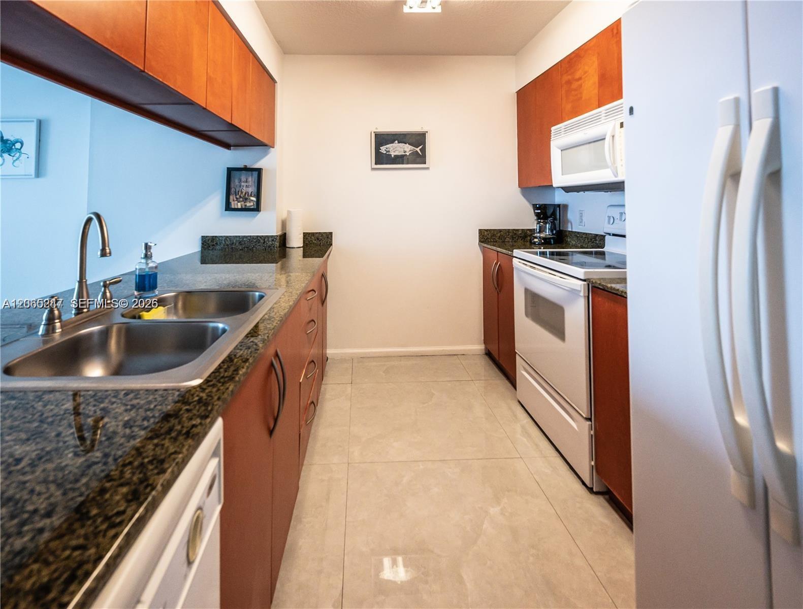 1200 Brickell Bay Dr # 3821, Miami FL 33131 photo 4