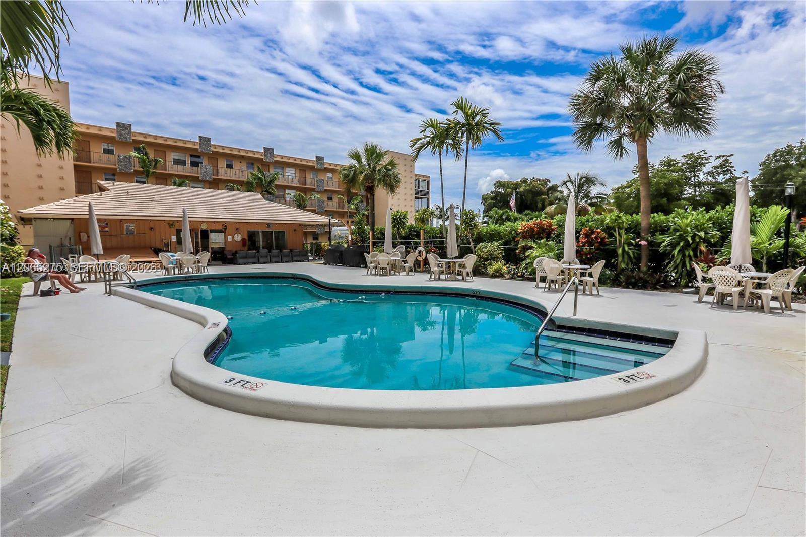 2145 Pierce St # 421, Hollywood FL 33020 photo 2
