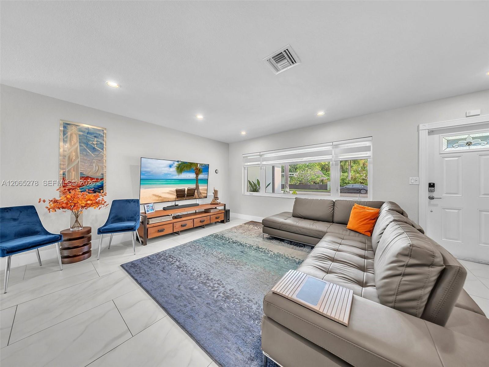 1246 Adams St, Hollywood FL 33019 photo 5