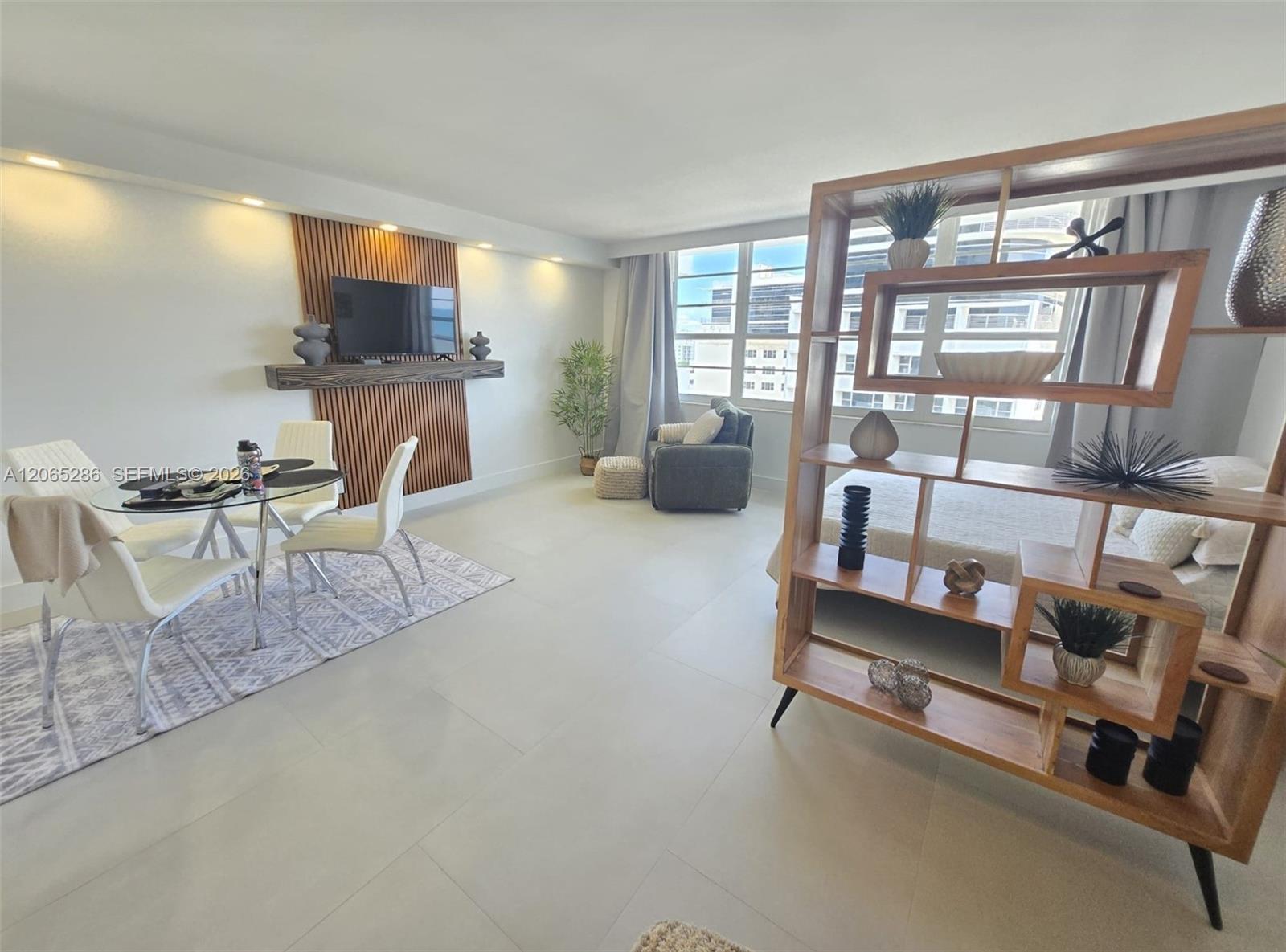 100 Lincoln Rd # 931, Miami Beach FL 33139 photo 2