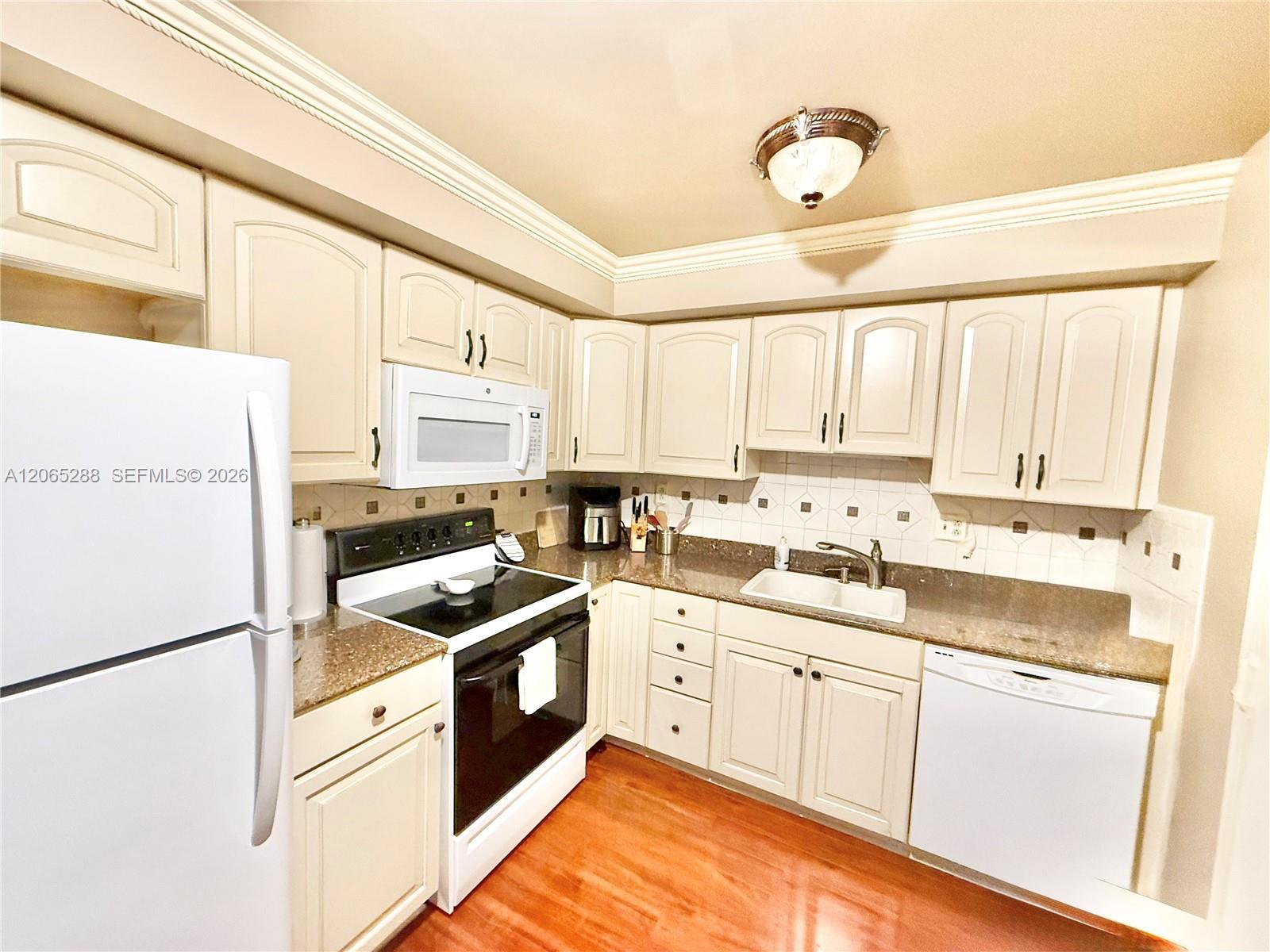 600 Three Islands Blvd # 1107, Hallandale Beach FL 33009 photo 2