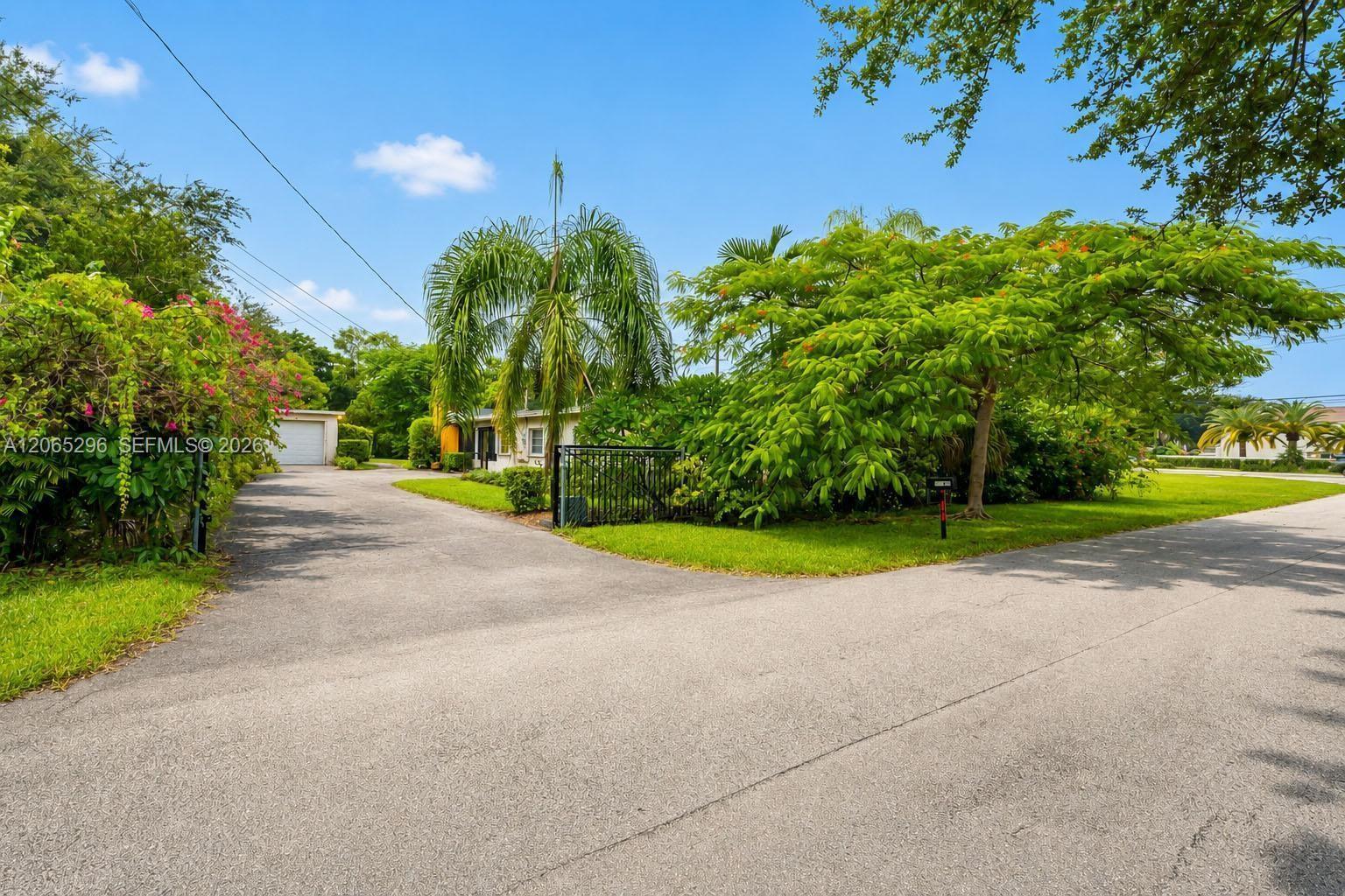 11624 SW 93rd St, Miami FL 33176