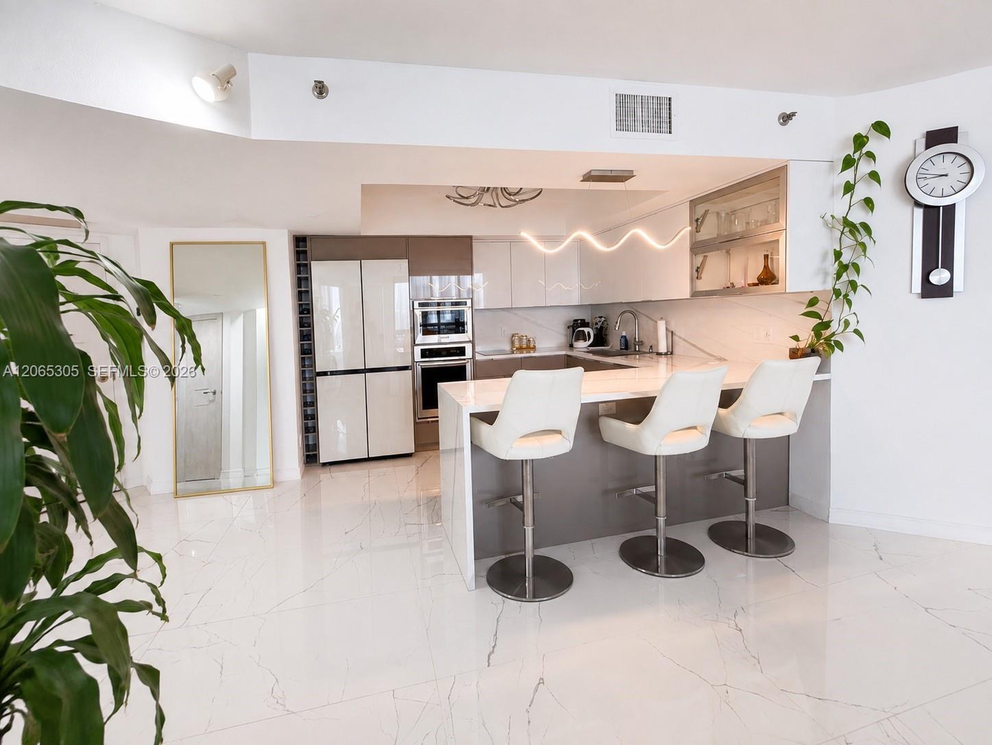 3600 Mystic Pointe Dr # 1715, Aventura FL 33180 photo 2