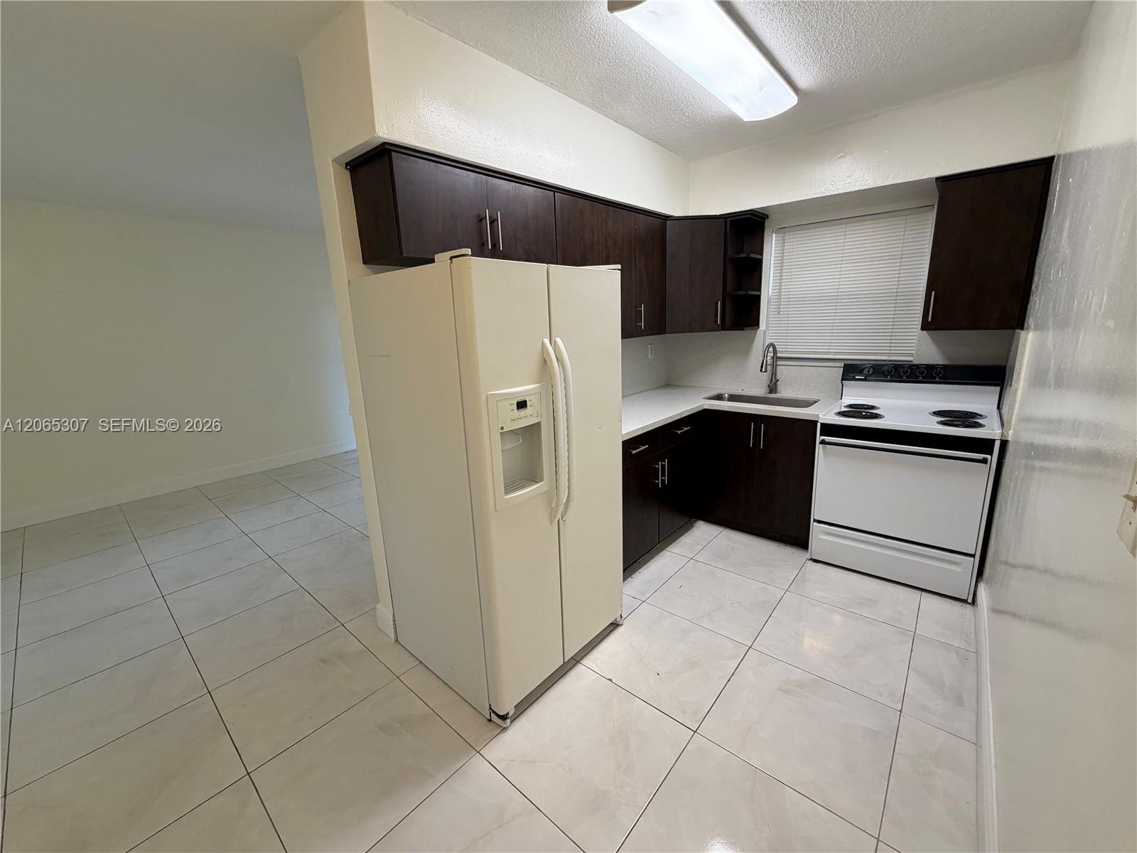 16150 NE 19th Ct # 2, North Miami Beach FL 33162 photo 3