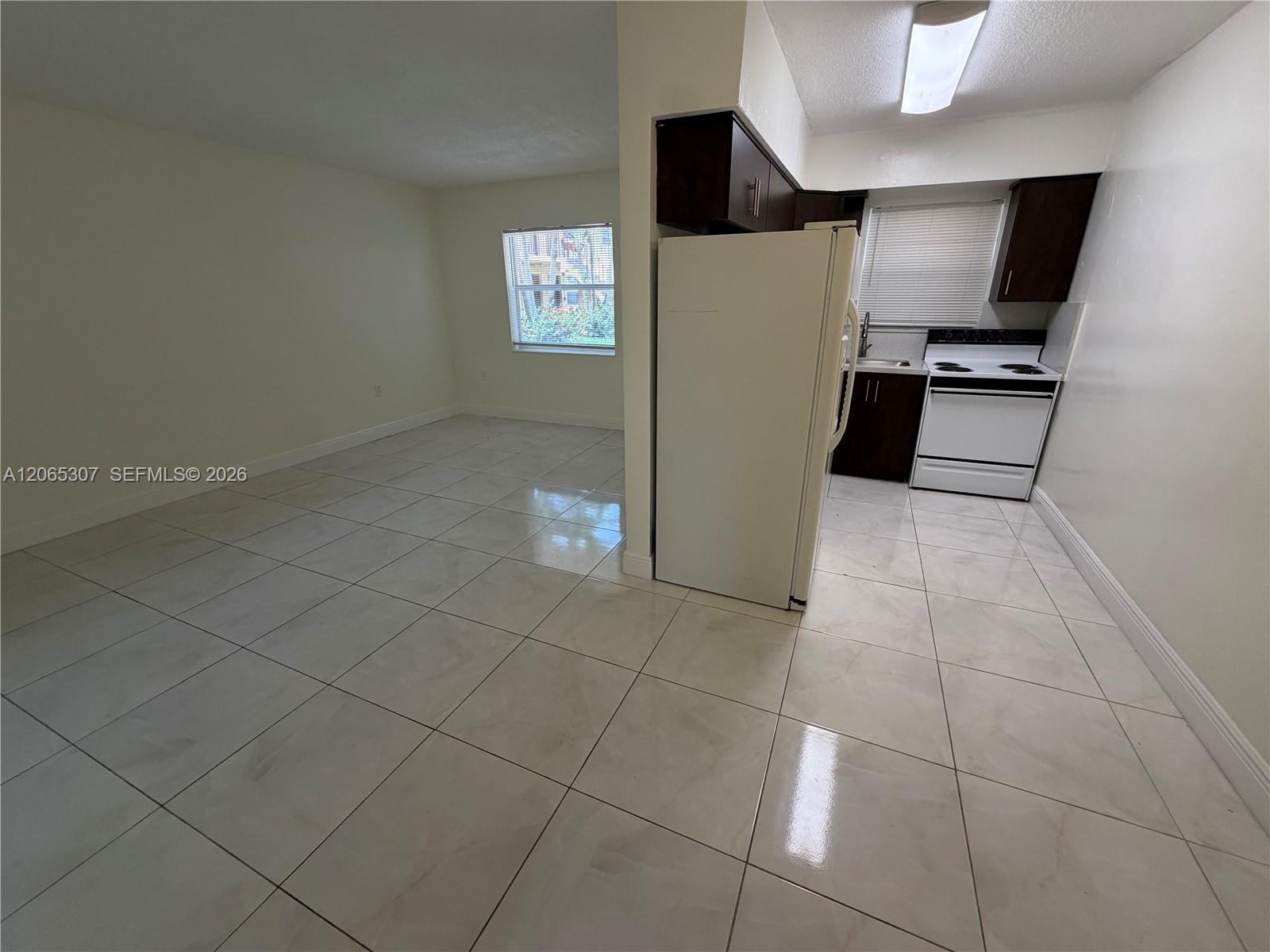 16150 NE 19th Ct # 2, North Miami Beach FL 33162 photo 4