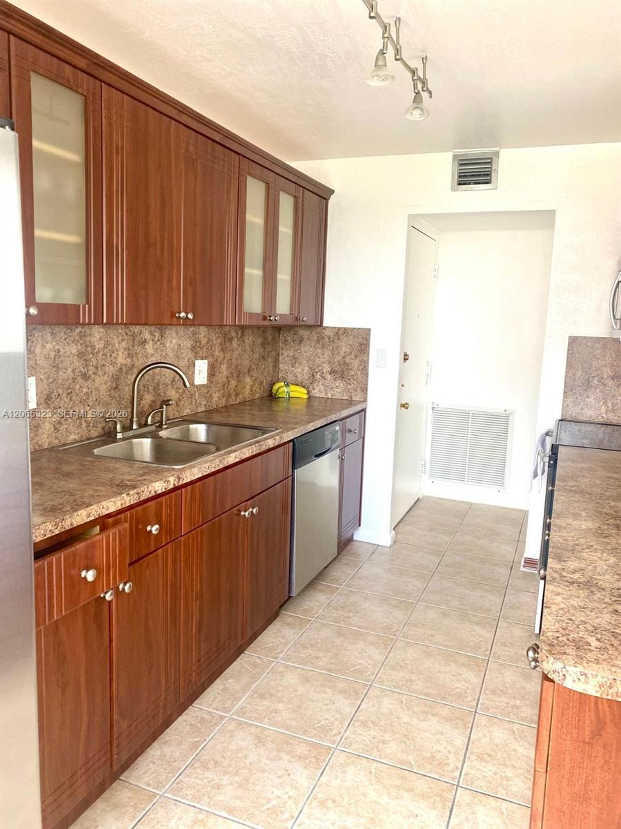 1300 NE Miami Gardens Dr # 713E, Miami FL 33179 photo 4