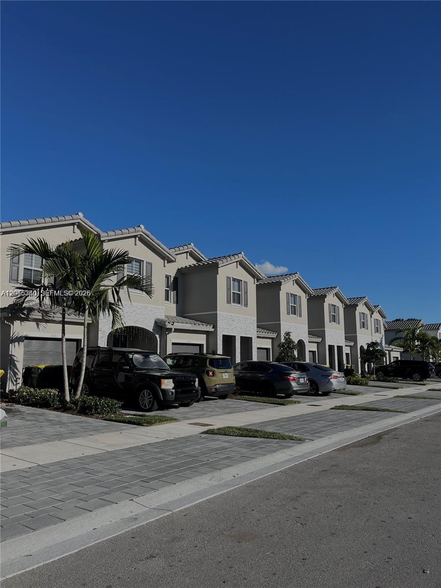 1211 SE 27th Ter, Homestead FL 33035 photo 2