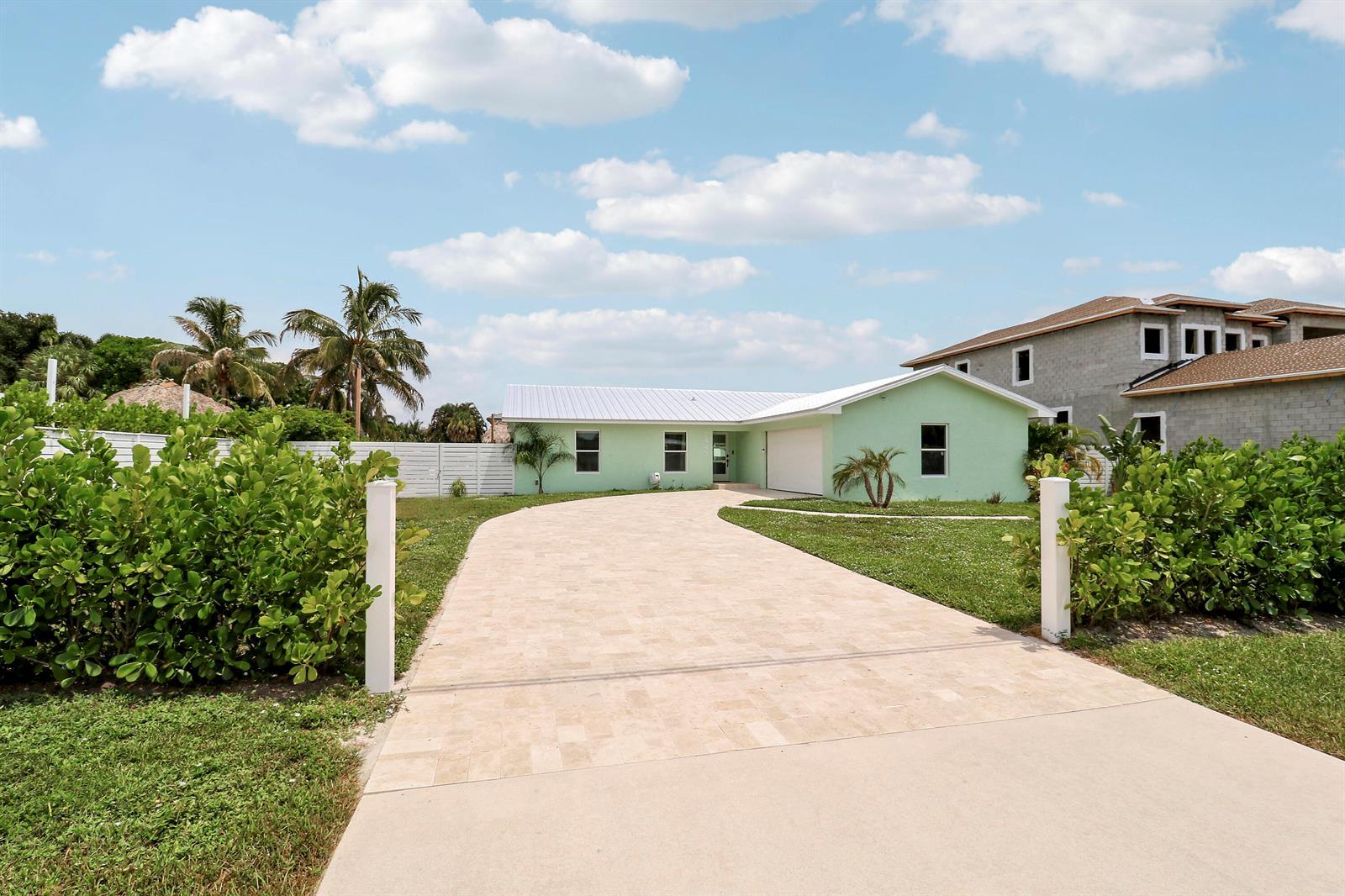 2443 E Edgewater Drive, Palm Beach Gardens FL 33410 photo 5