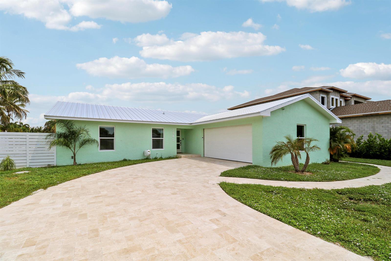 2443 E Edgewater Drive, Palm Beach Gardens FL 33410 photo 4