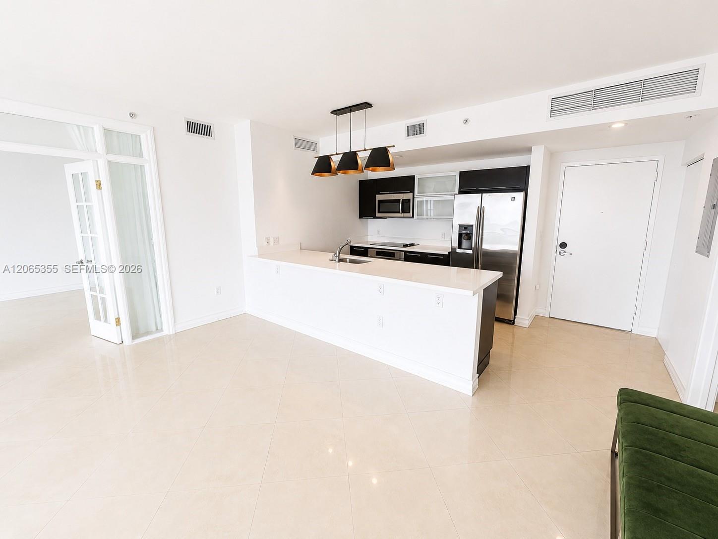 90 SW 3rd St # 3106, Miami FL 33130 photo 2