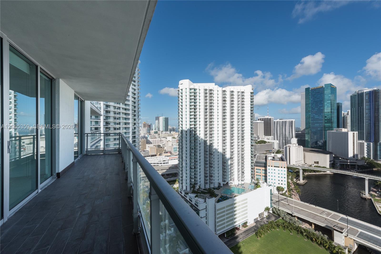 92 SW 3rd Street # 2812, Miami FL 33130 photo 4