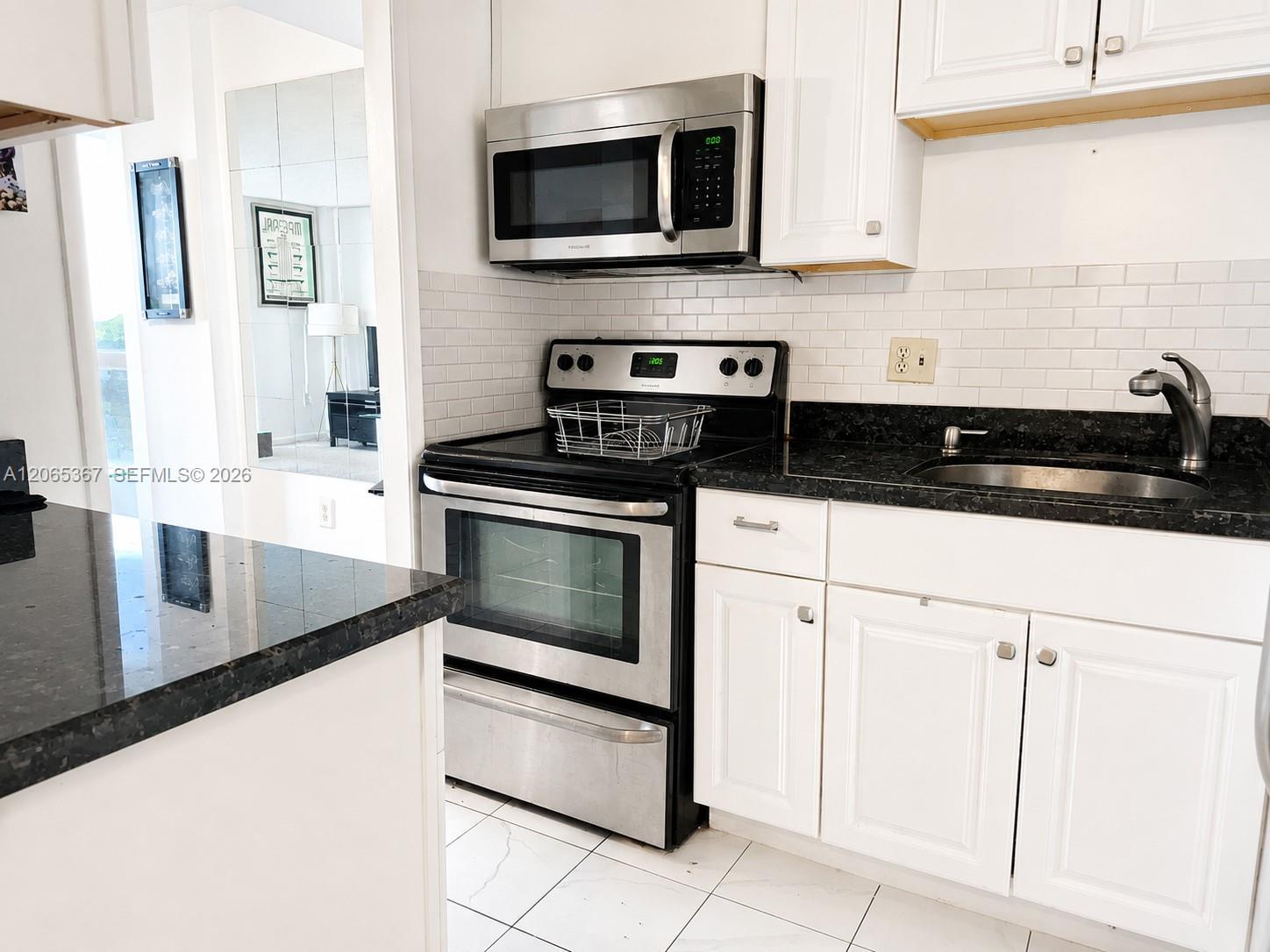 2841 NE 163rd St # 608, North Miami Beach FL 33160 photo 3