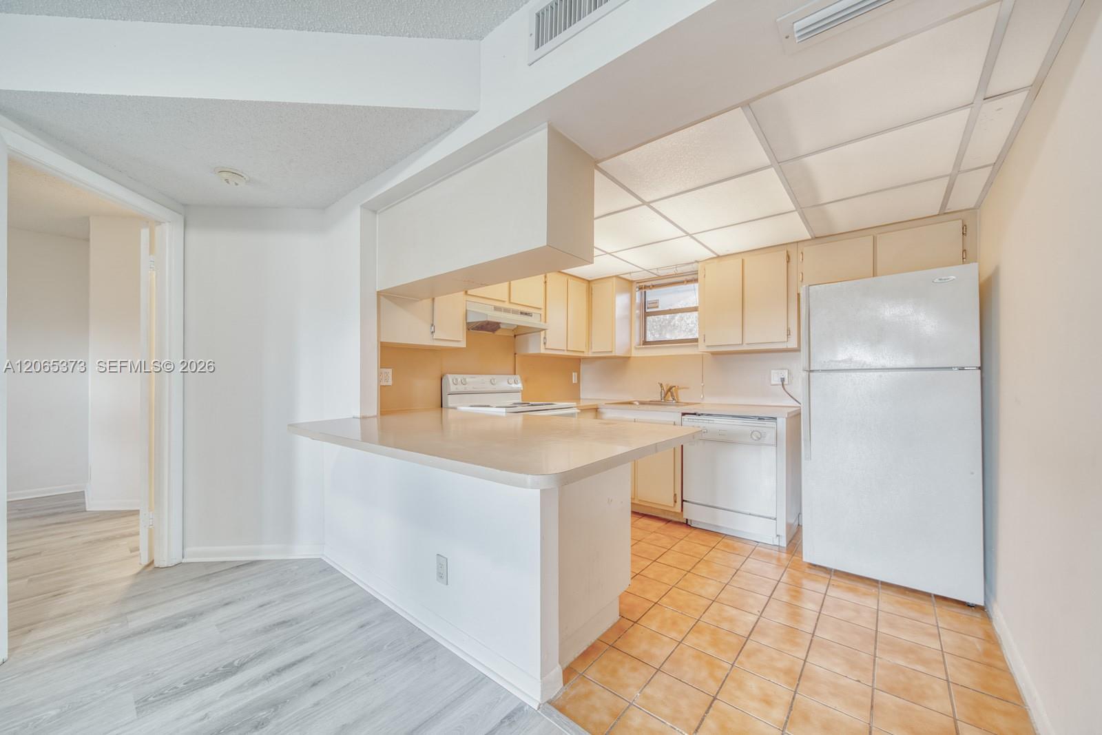 8290 Lake Dr # 236, Doral FL 33166 photo 5