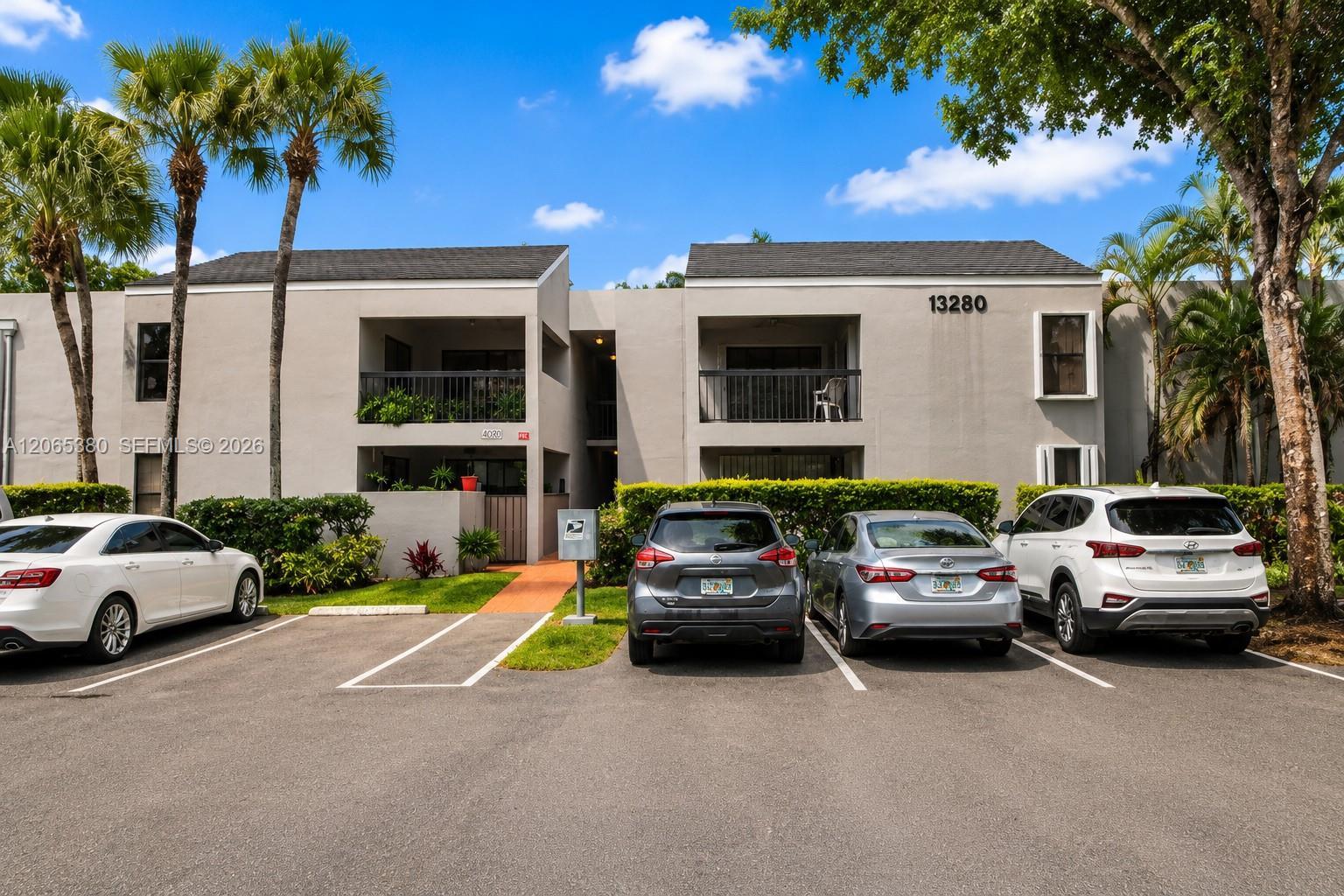 13280 SW 88th Ln # B, Miami FL 33186