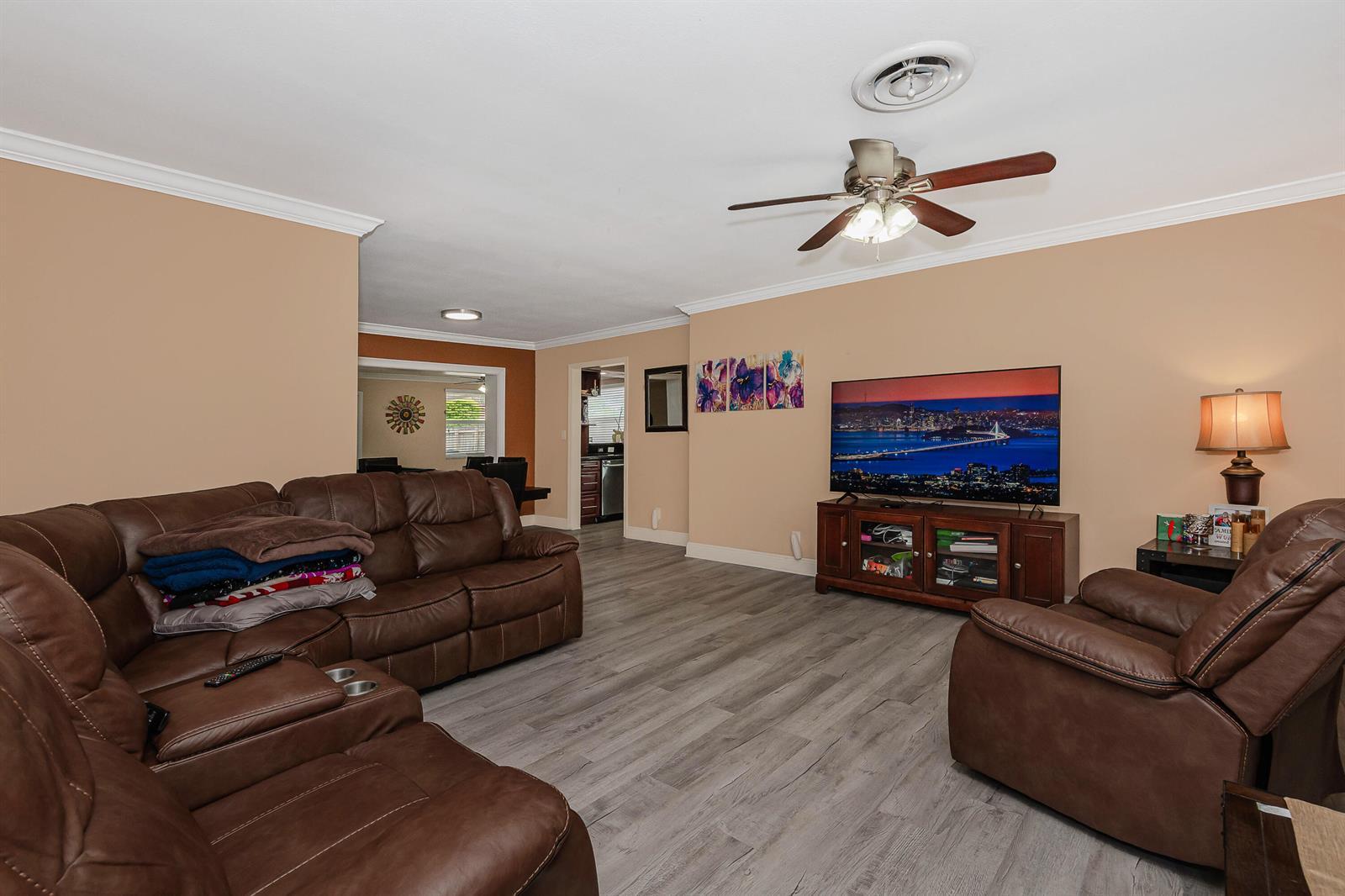 1820 N 46TH Avenue, Hollywood FL 33021 photo 2