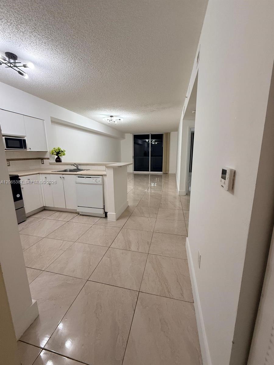 5091 NW 7th St # 1009, Miami FL 33126