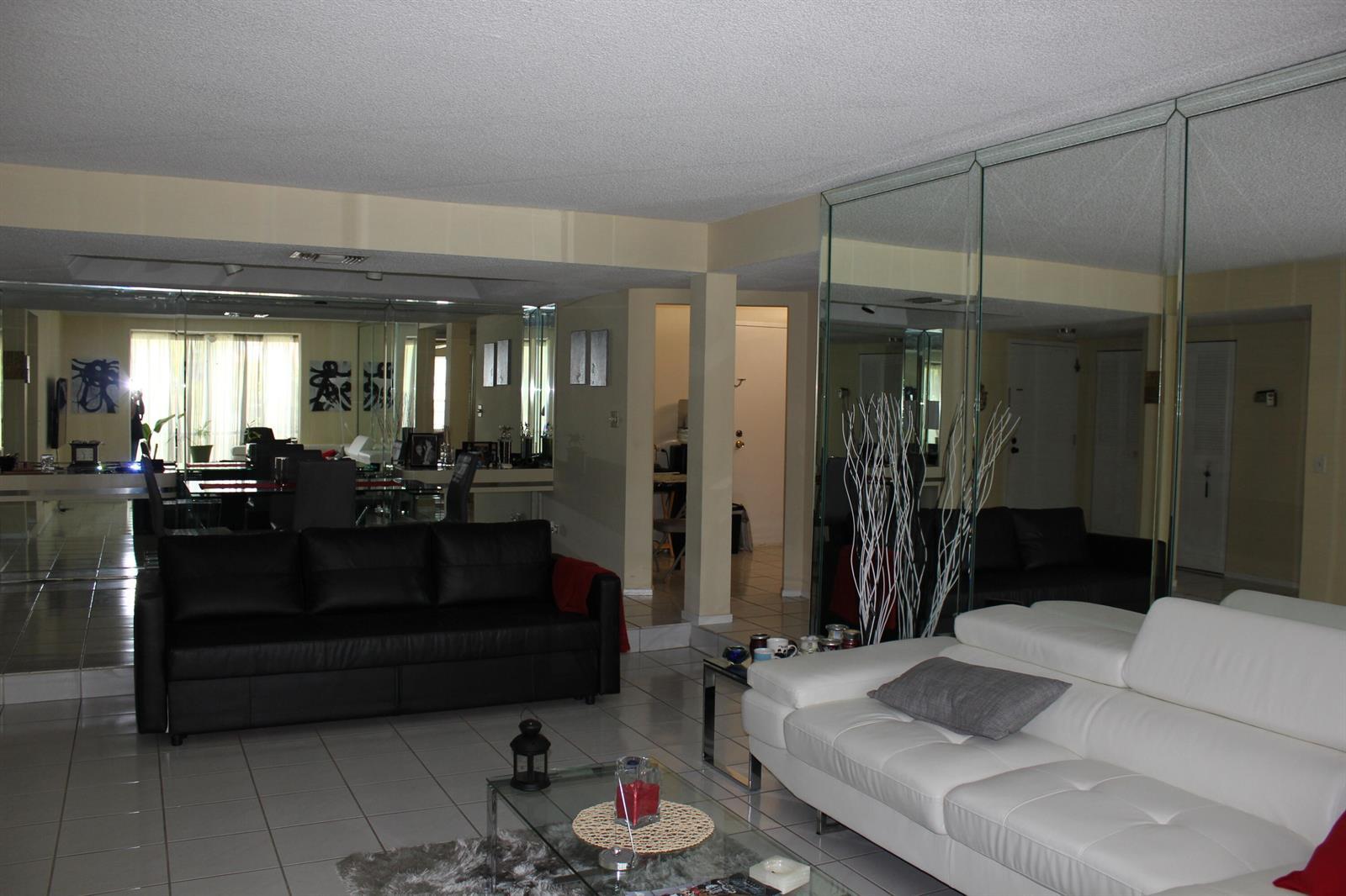 3660 INVERRARY Drive # 3V, Lauderhill FL 33319 photo 5