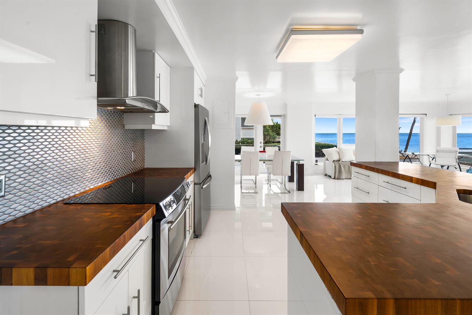 2066 N OCEAN Boulevard, Boca Raton FL 33431 photo 2