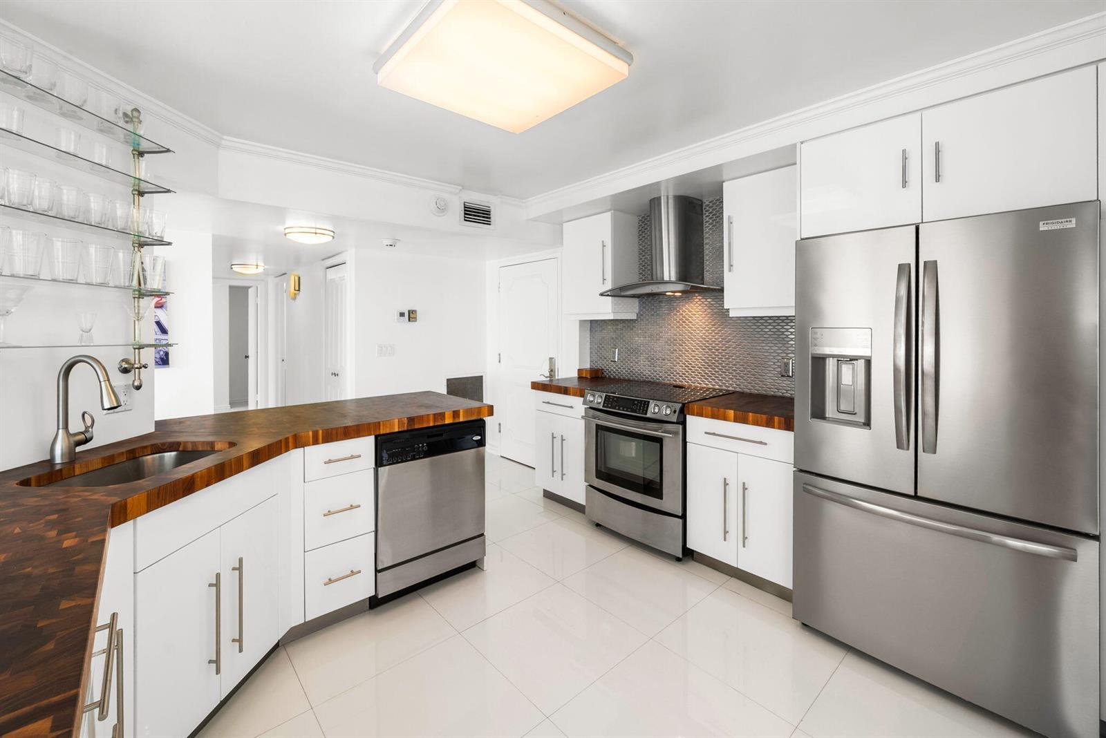 2066 N OCEAN Boulevard, Boca Raton FL 33431 photo 4