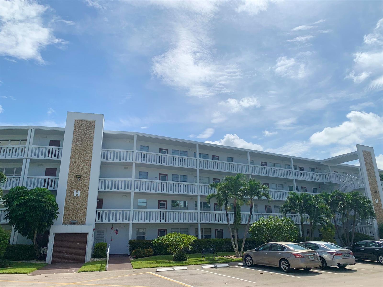 1040 NEWPORT H # 1040, Deerfield Beach FL 33442 photo 4