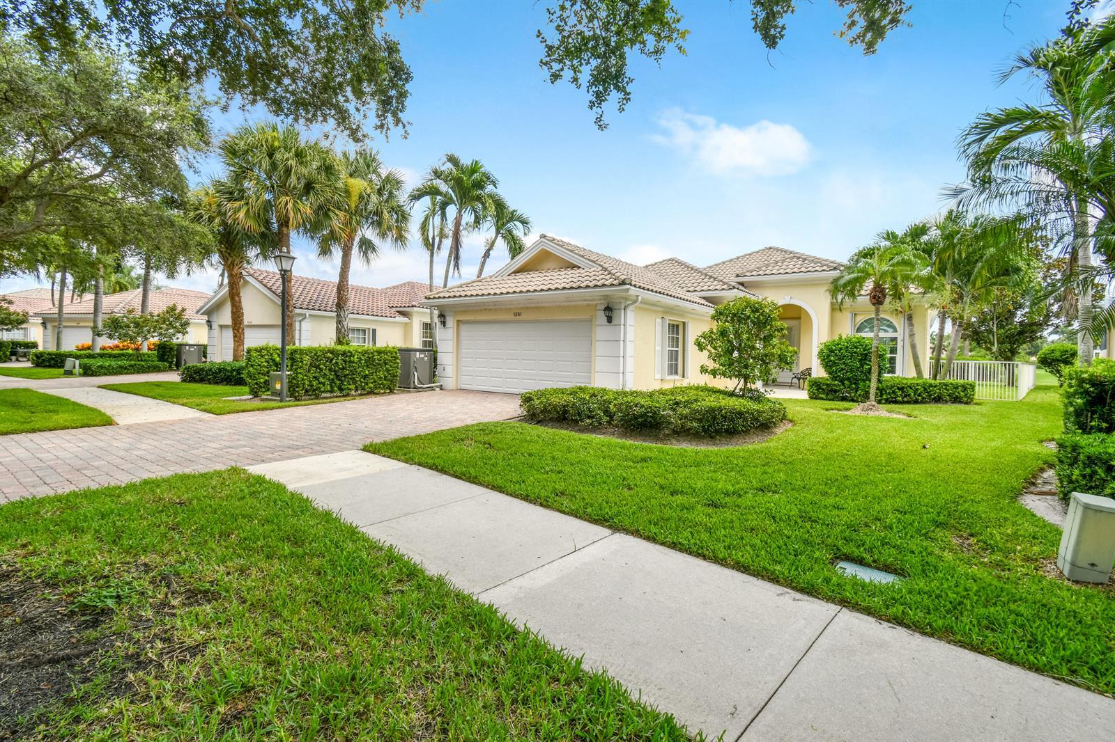 1351 Saint Lawerence Drive, Palm Beach Gardens FL 33410 photo 2